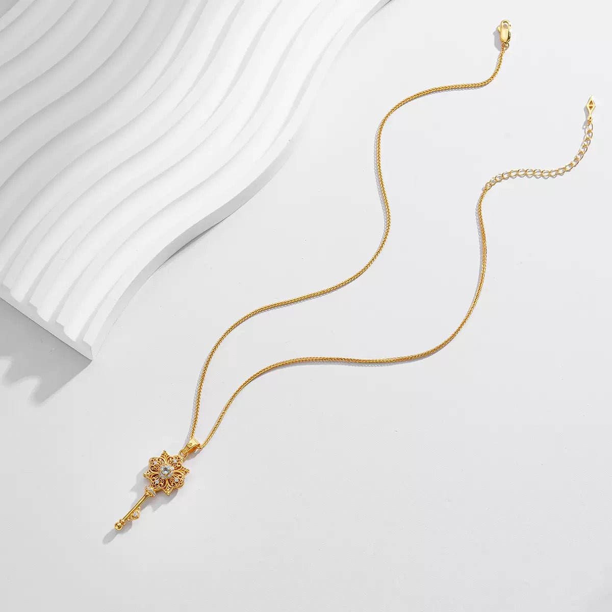 Clé d’Étoile Necklace