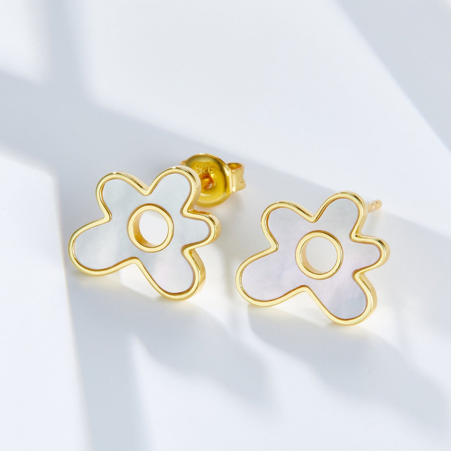 Daisy Whisper Studs