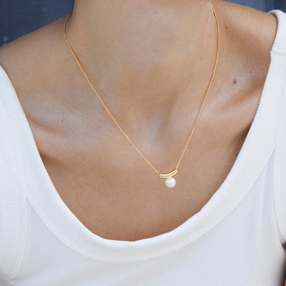 Arc de Lune Necklace