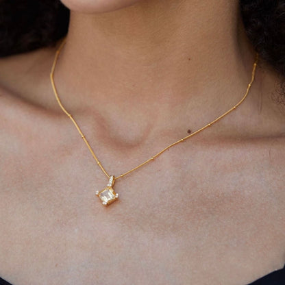 Stellar Frame Necklace