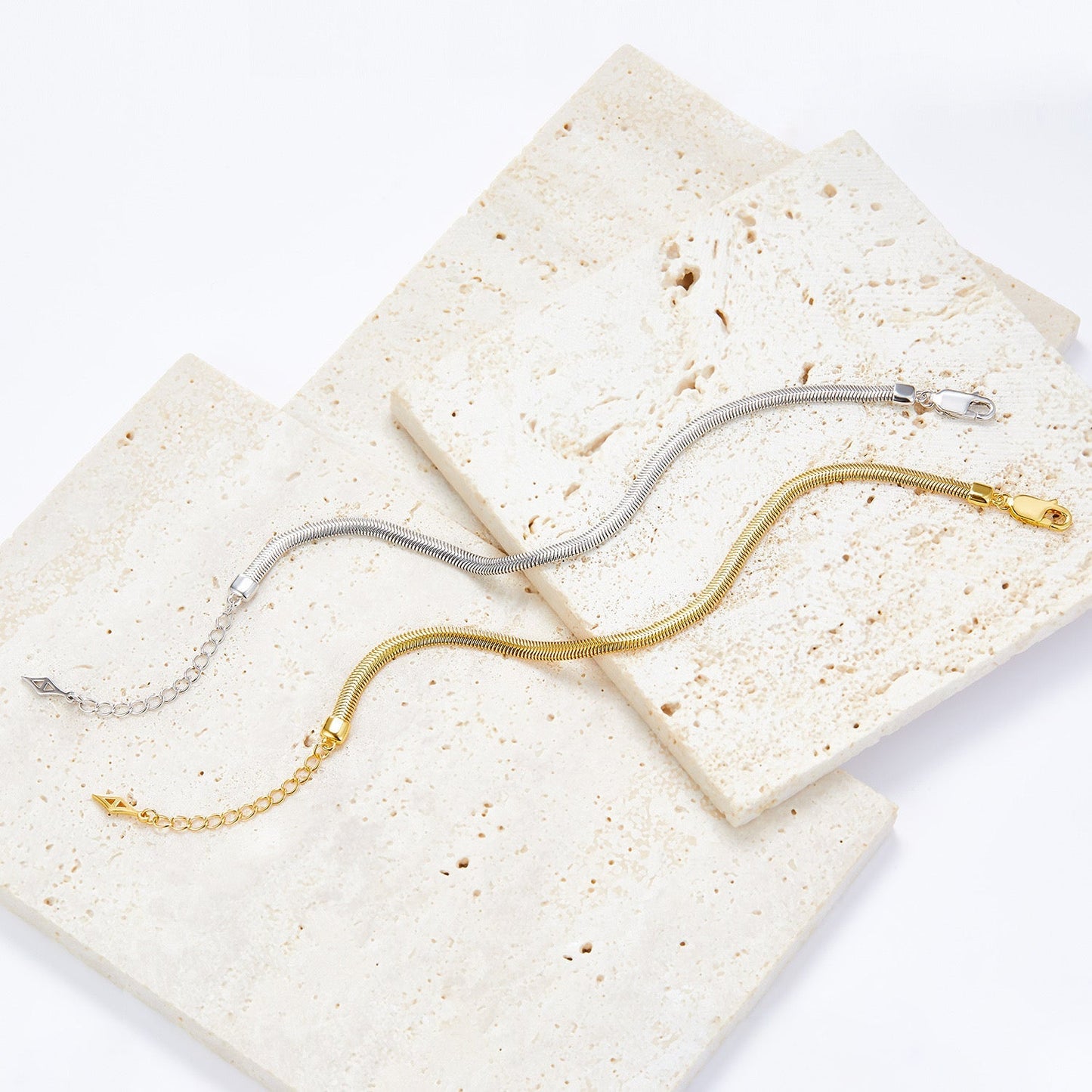 Bare Luxe – Essential Chain Bracelet