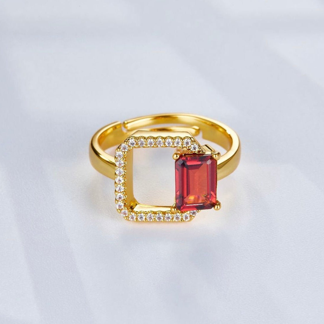 Carré Rouge Ring