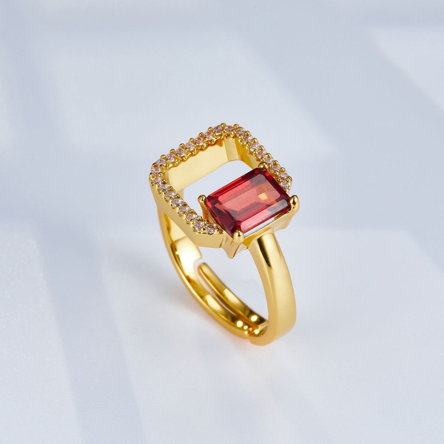Carré Rouge Ring