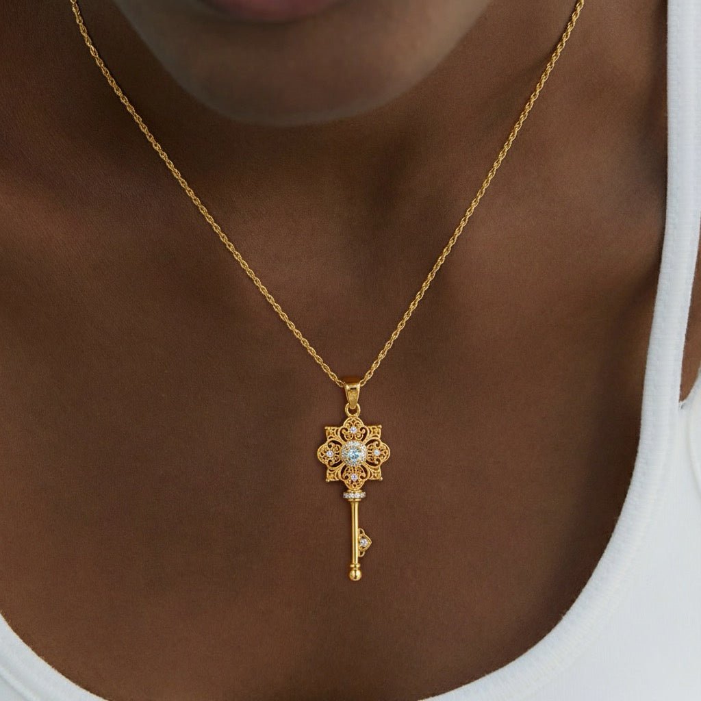 Clé d’Étoile Necklace