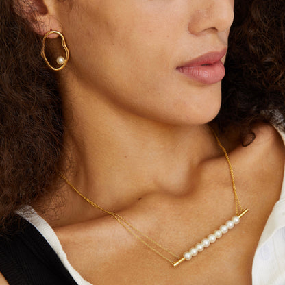 Contour d’Or Pearl Earrings