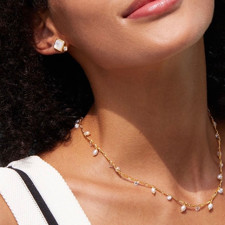Éclat Blanc Studs