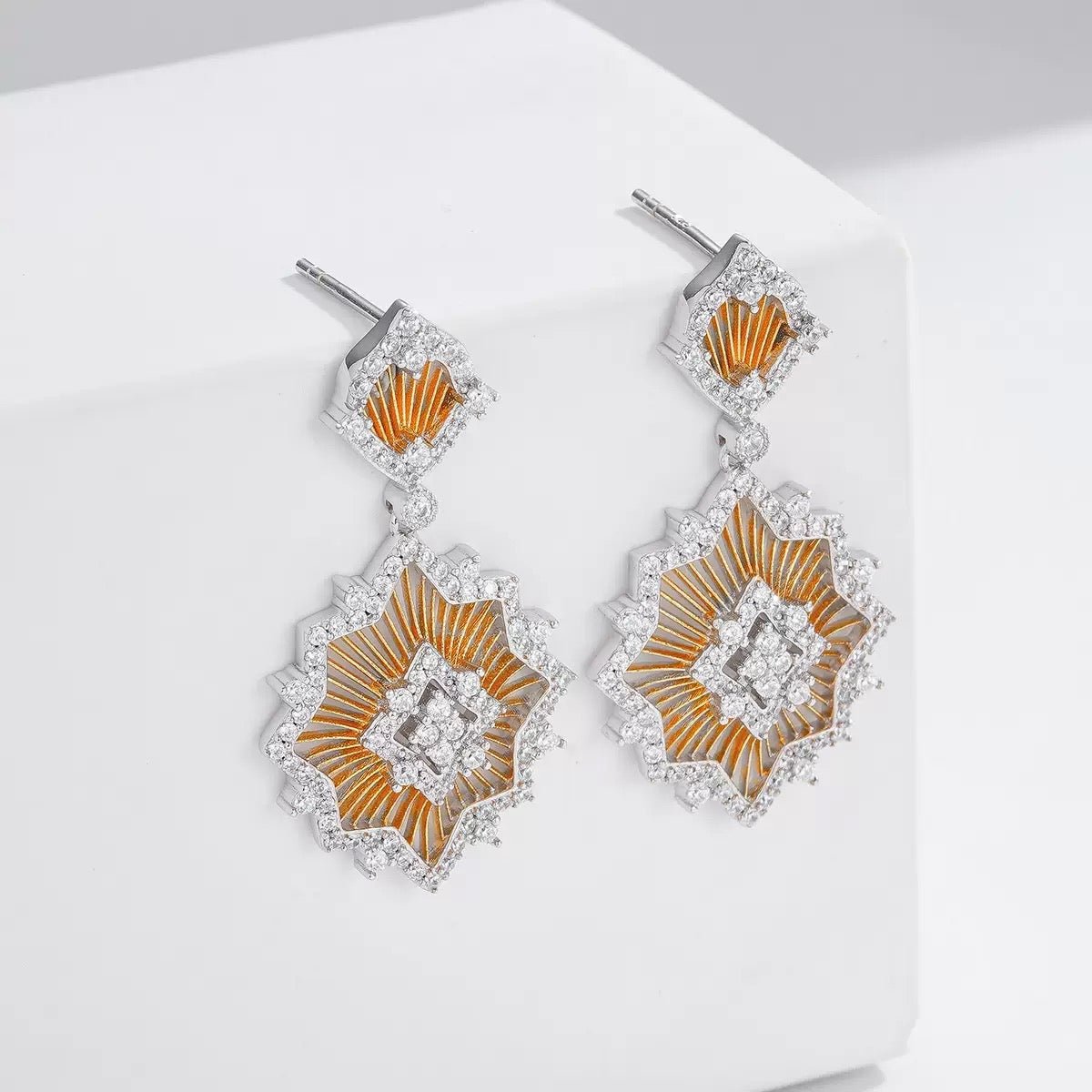 Éclat de Soleil Earrings