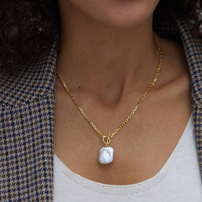 Éclat d’Ivoire Necklace