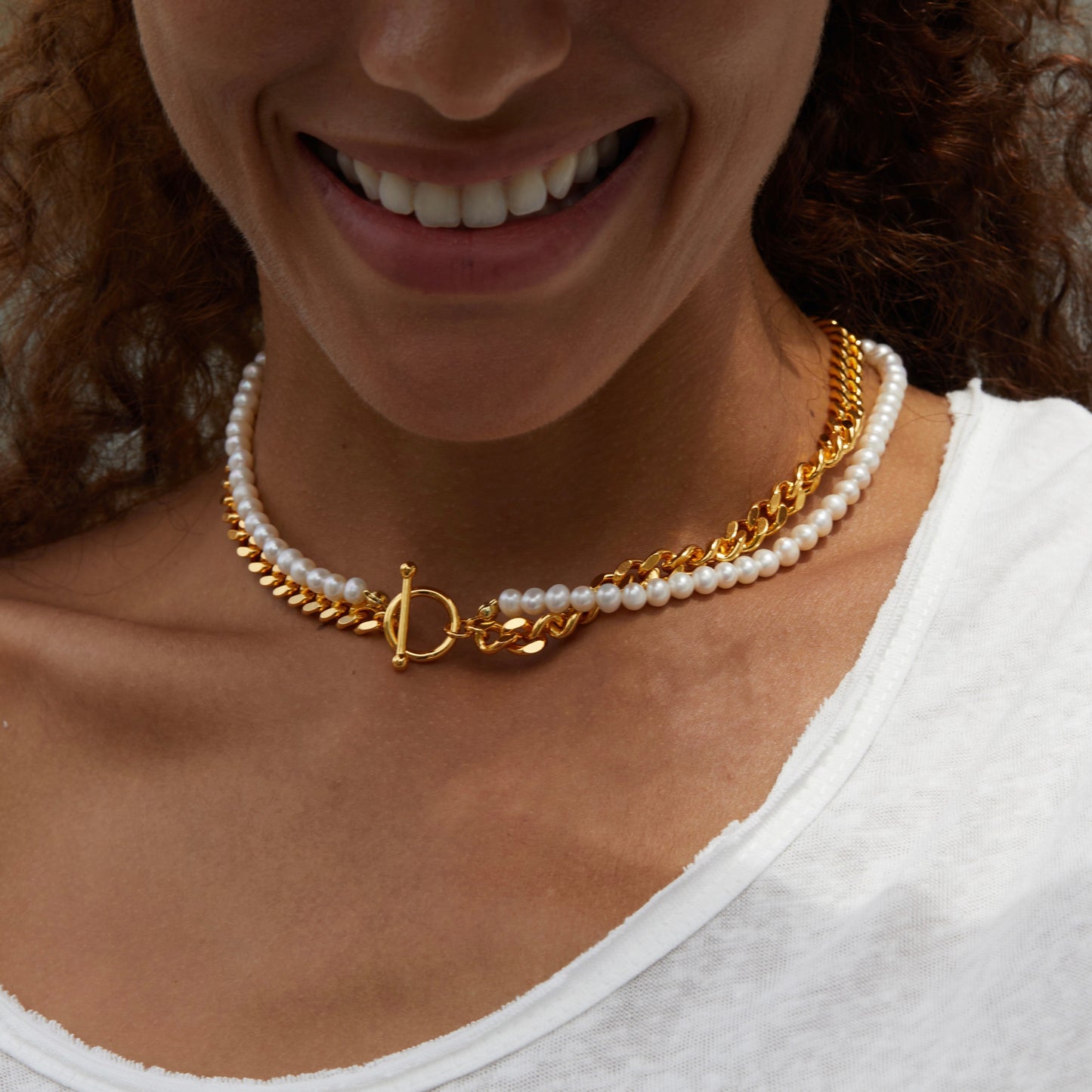 Étreinte d’Or Choker Necklace