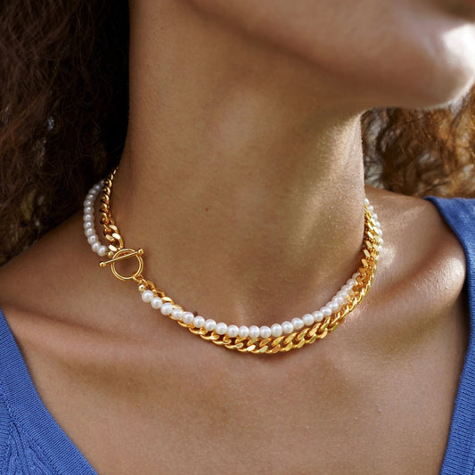 Étreinte d’Or Choker Necklace