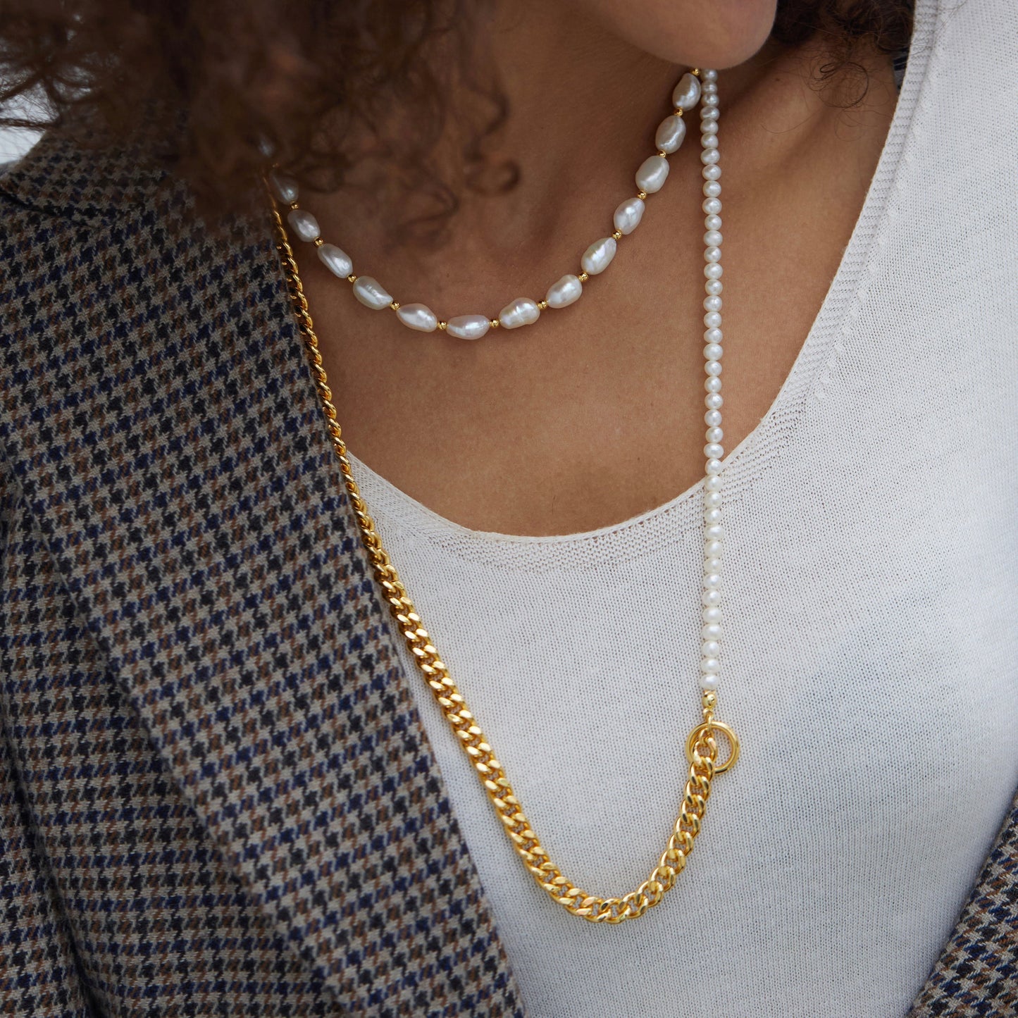 Étreinte d’Or Choker Necklace