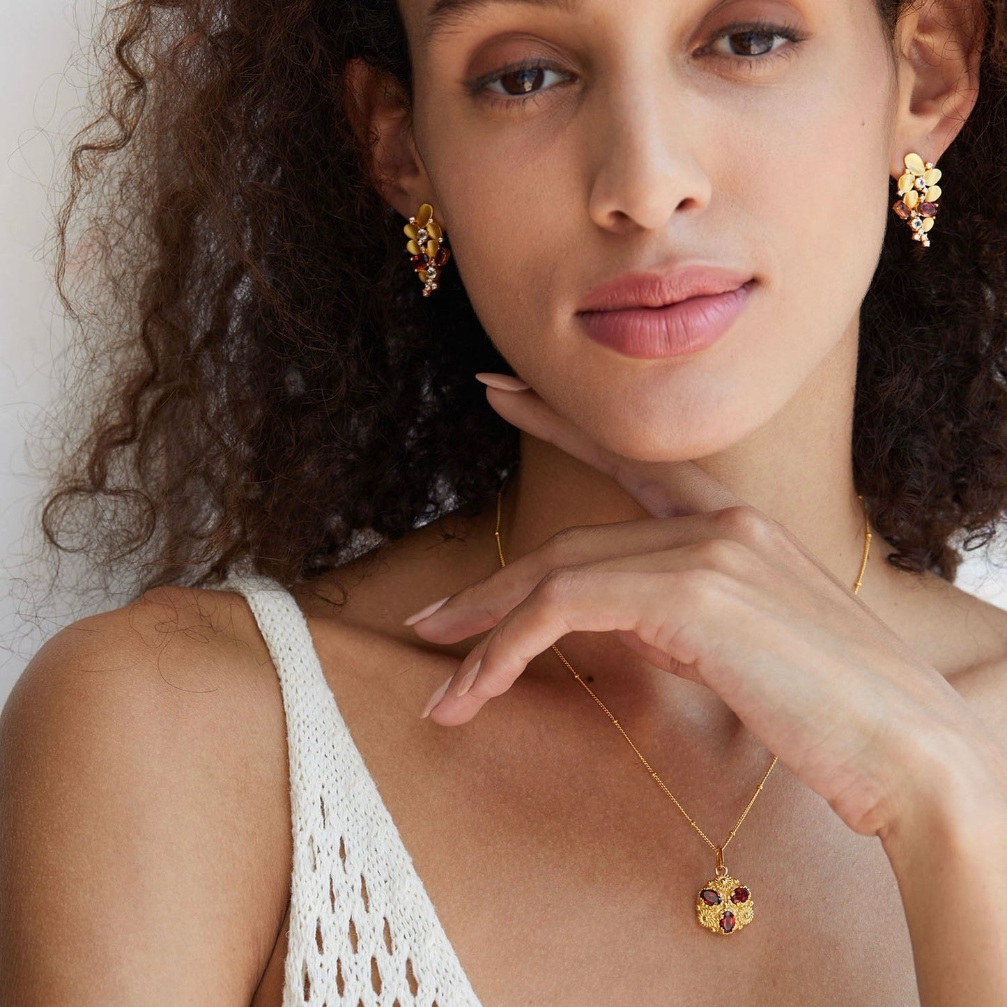 Fleur Royale Garnet Necklace