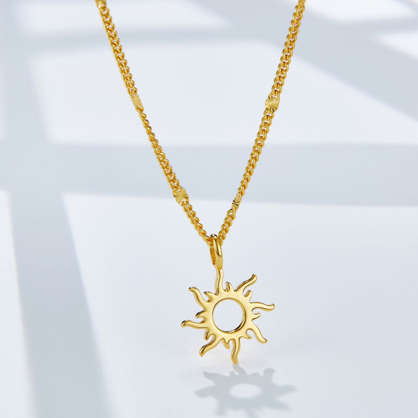 Helia Necklace
