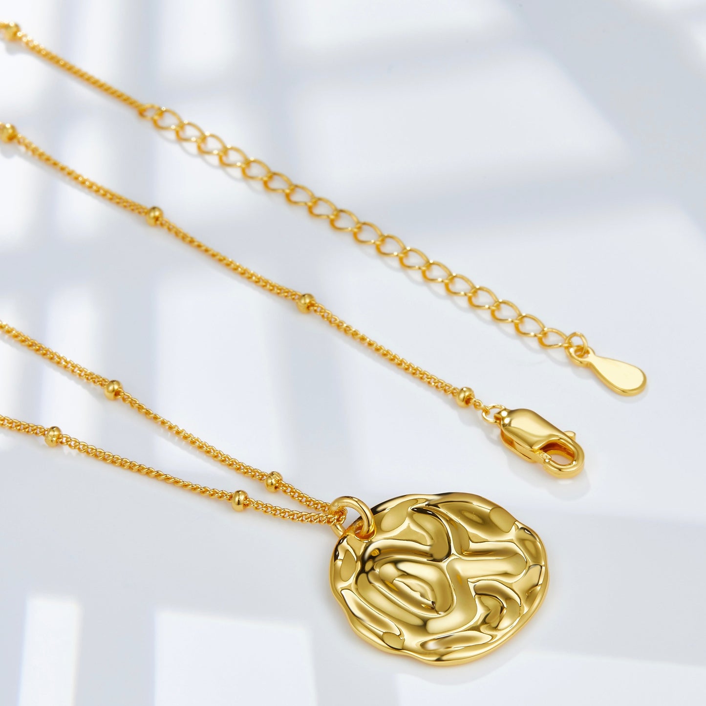 Molten XO Necklace