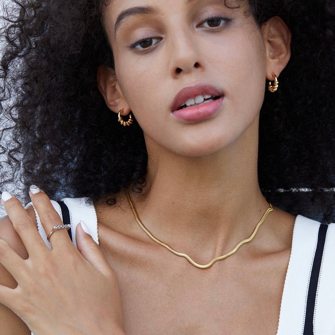 Roma Twist Hoops