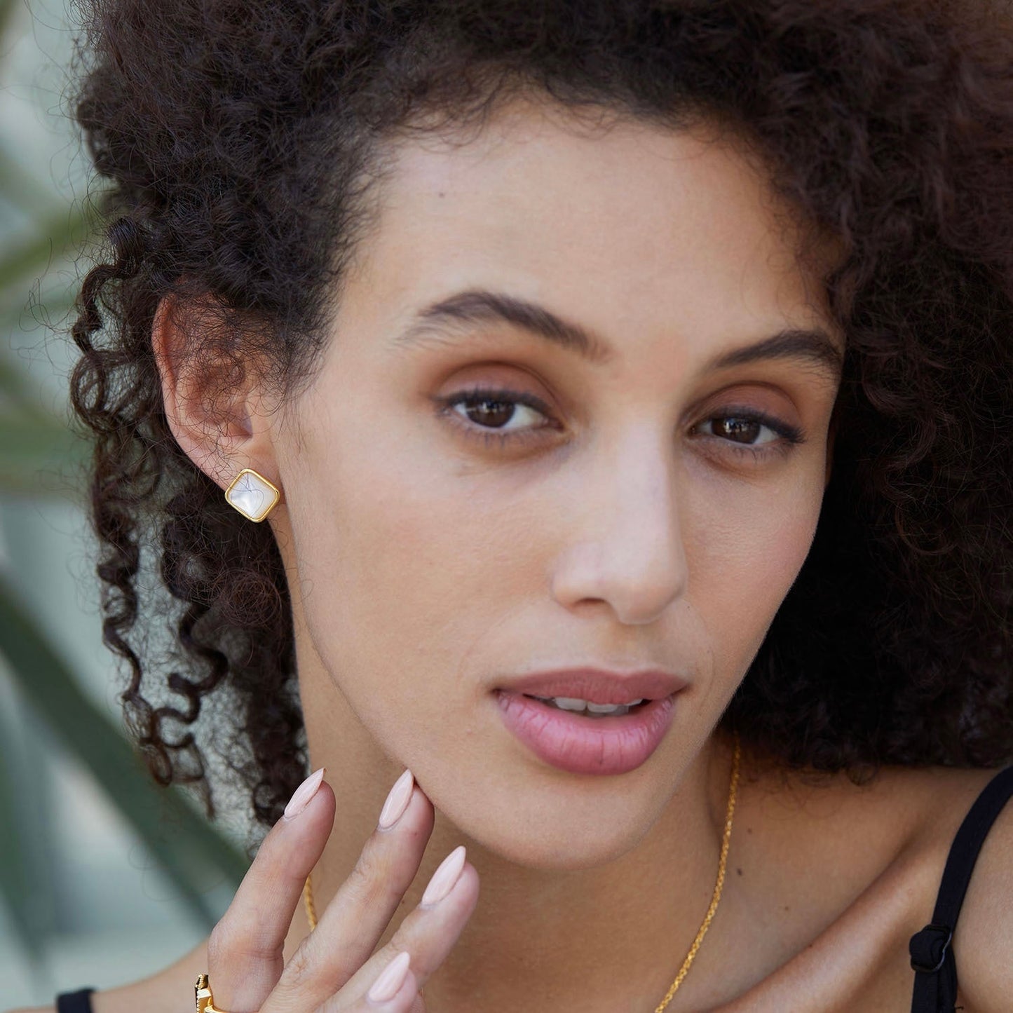 Soleil Blanc Studs