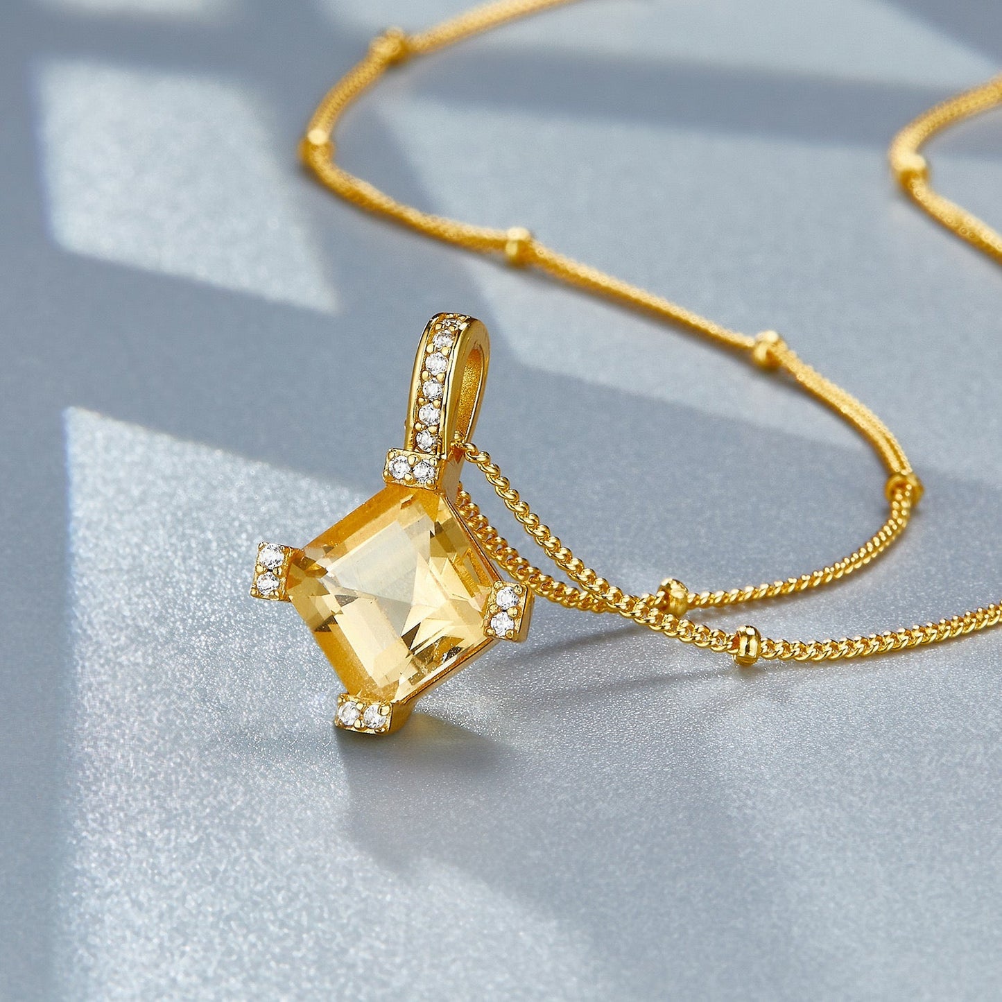 Stellar Frame Necklace