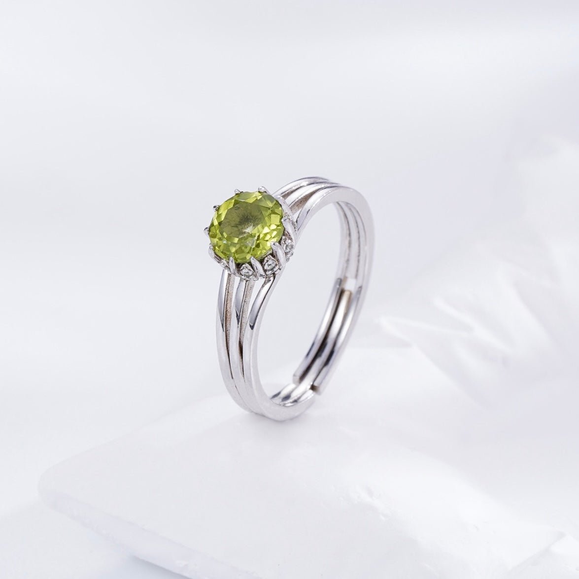 Sylvan Gleam Ring